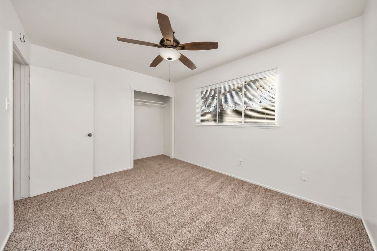 517 Elkhorn Blvd - Photo 5 of 11