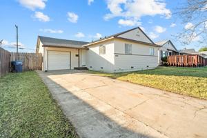 featured image of 5733 San Vincente Way