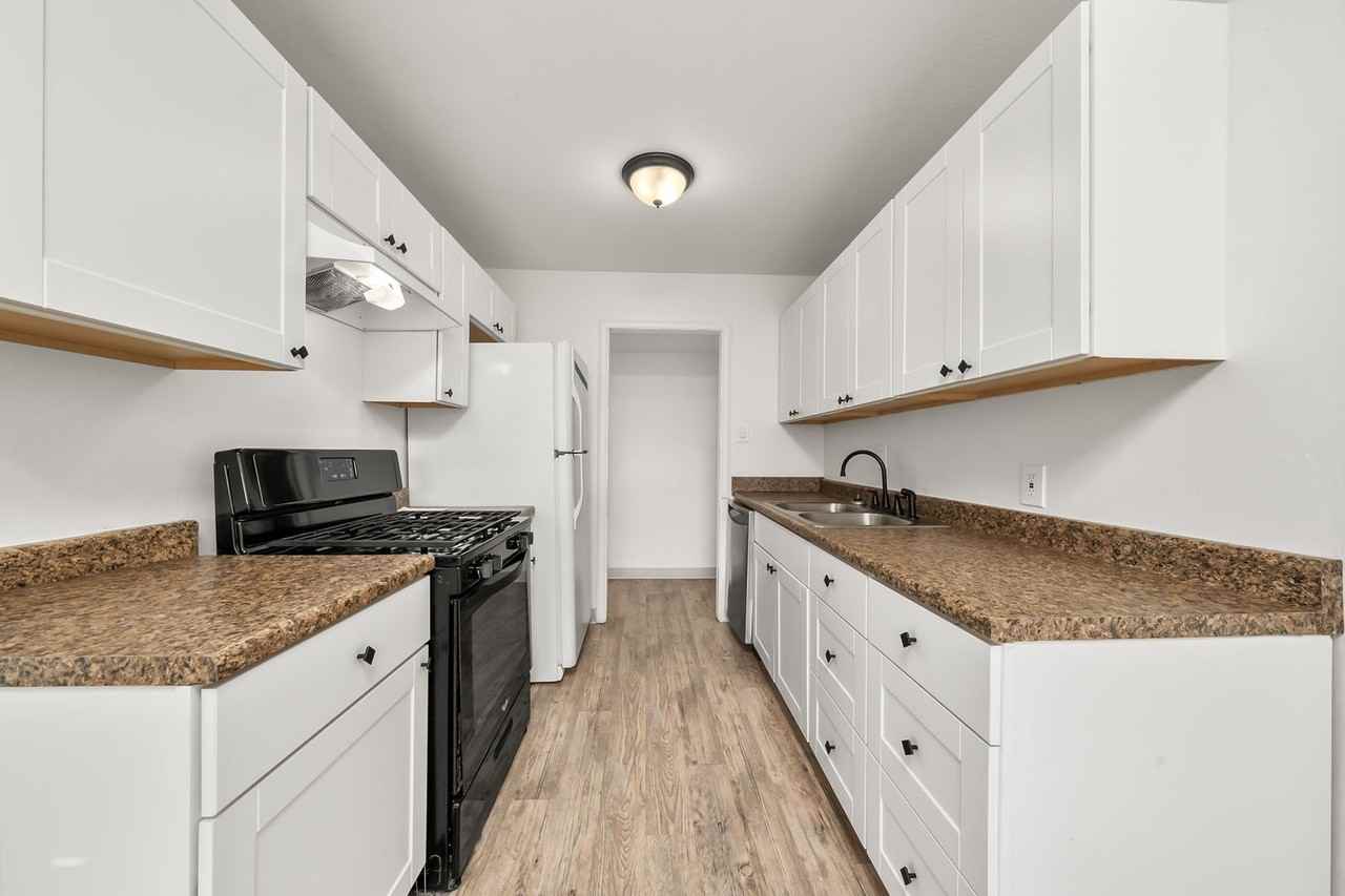 5733 San Vincente Way - Photo 4 of 11