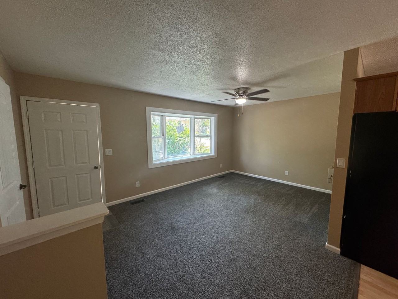 3322 7th St W - Photo 4 of 13