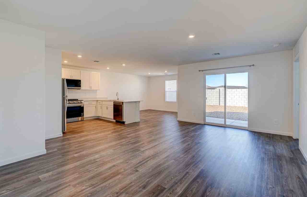 6920 N Bowen Blvd - Photo 5 of 33