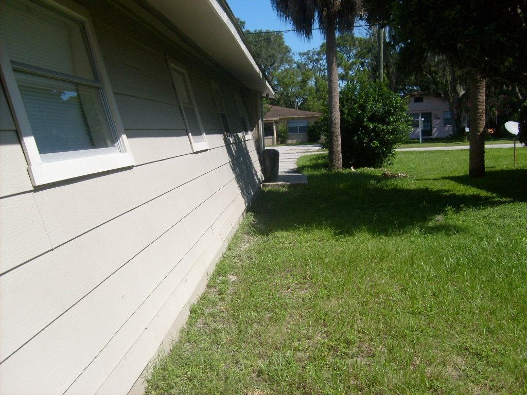 5752 Virginia Ave - Photo 2 of 4