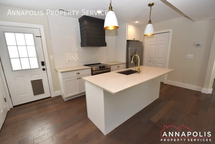 1708 Chesapeake Dr - Photo 4 of 23