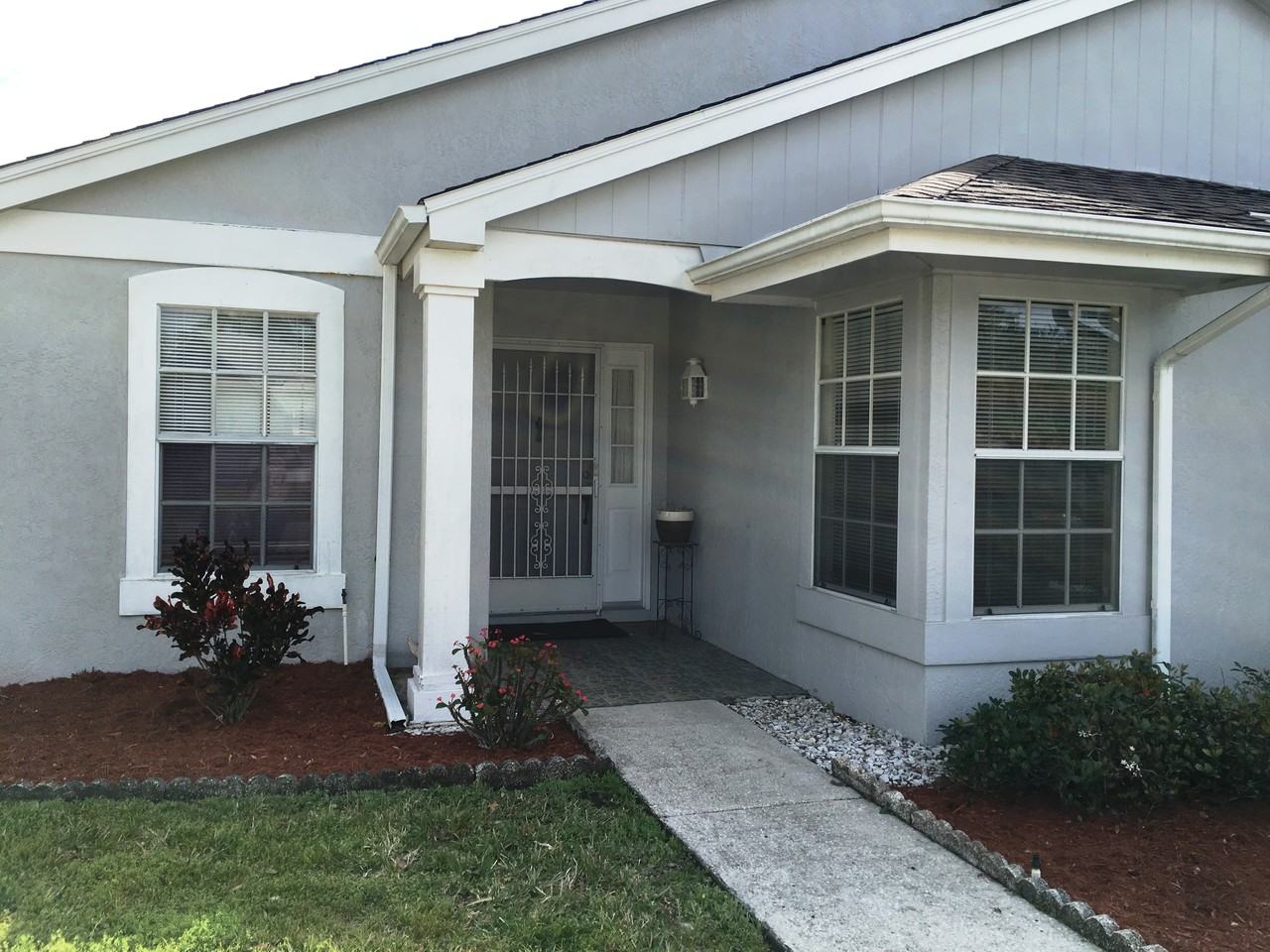 4306 Waltham Ln - Photo 2 of 16