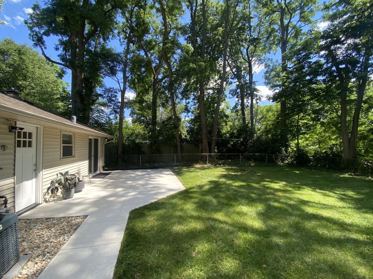 1105 N Niles Ave #NA - Photo 6 of 16