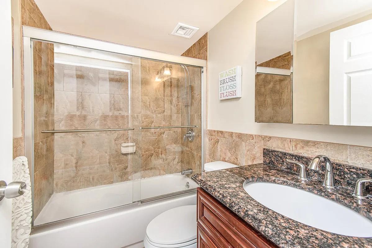 2287 Johnson Ave #4E - Photo 6 of 11