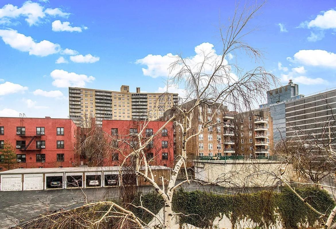 2287 Johnson Ave #4E - Photo 7 of 11