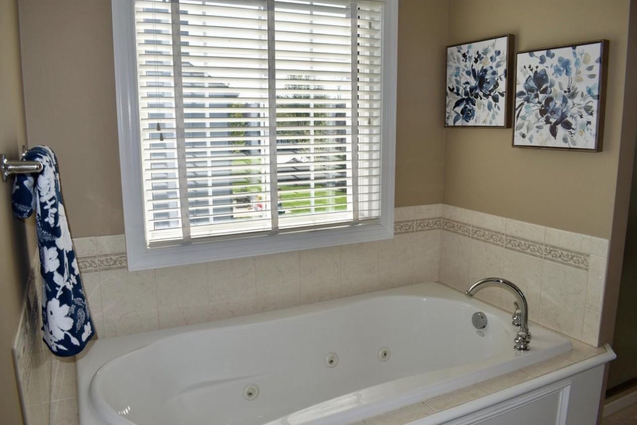 5229 Stapleton Dr #NA - Photo 6 of 9