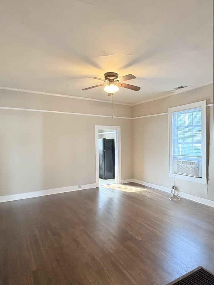 1018 Park St #2 - Photo 2 of 10