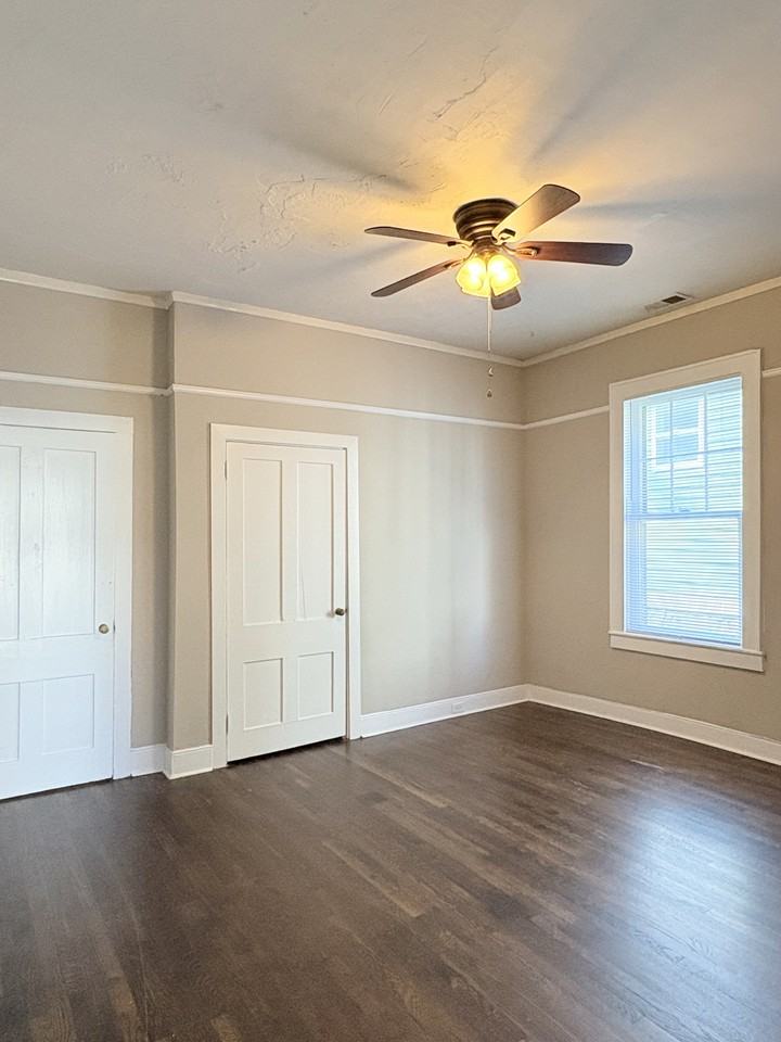 1018 Park St #2 - Photo 5 of 10