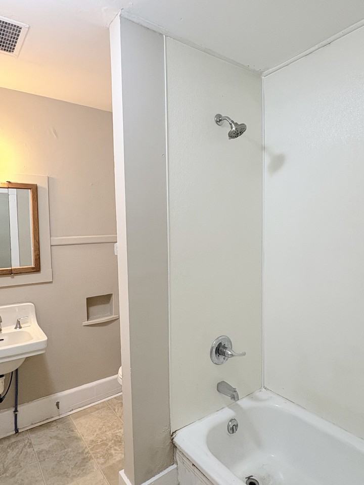 1018 Park St #2 - Photo 7 of 10