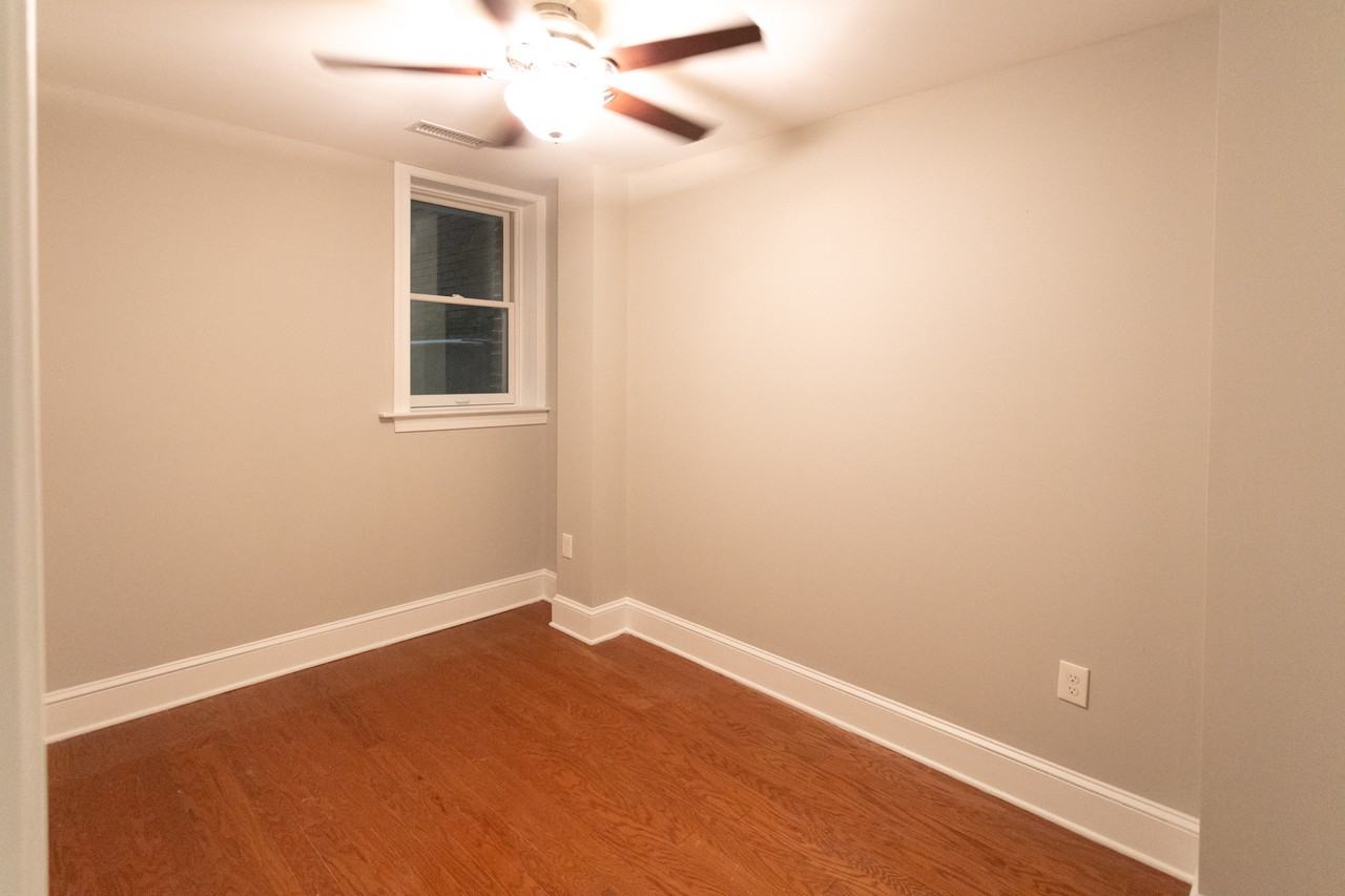 1949 Locust St #1R - Photo 7 of 16