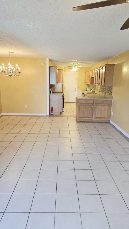 819 E Rosewood Ln #NA - Photo 5 of 7