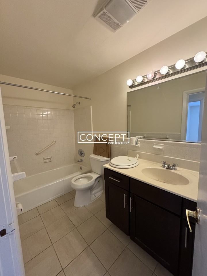 8 Captain Parker Arms #14 - Photo 5 of 16