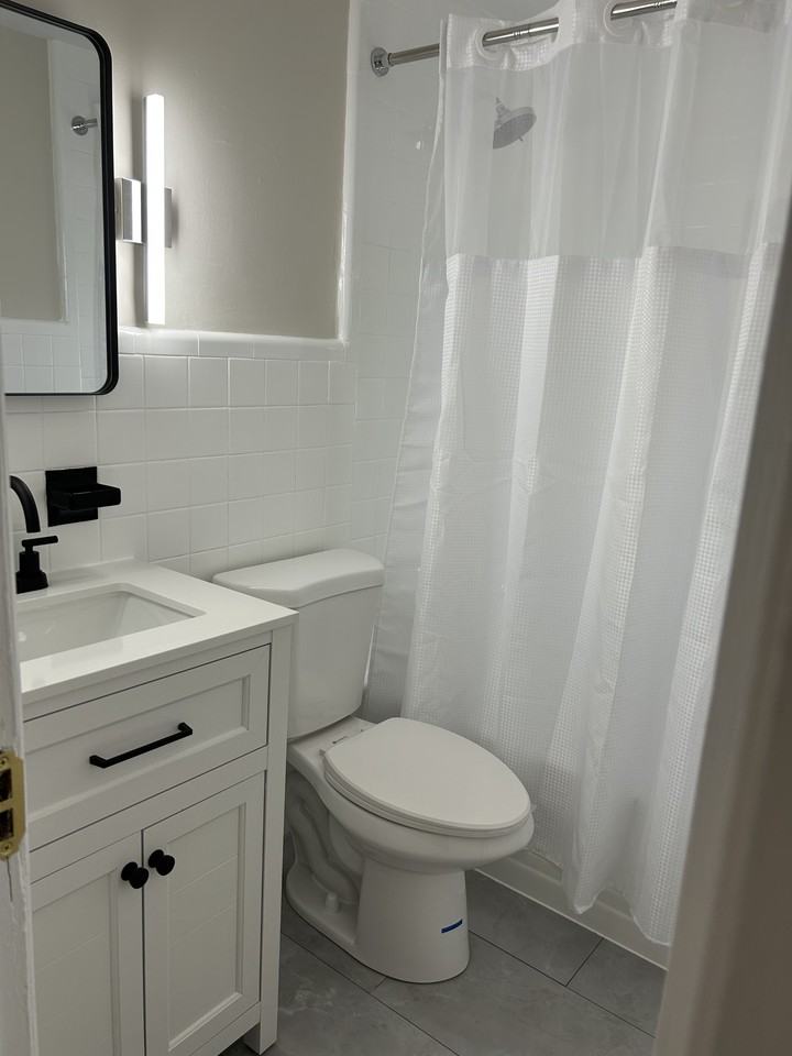 164 Hudson St #2 - Photo 6 of 9