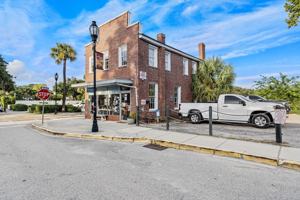 featured image of 221 West St #1