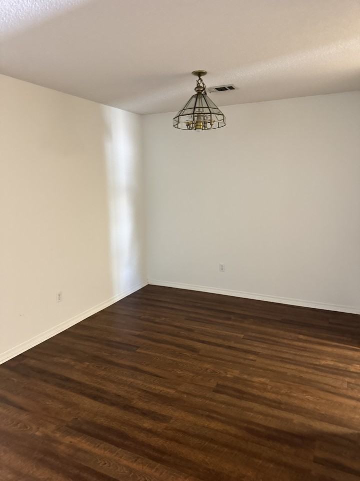 1811 Ingalls Ln - Photo 5 of 10