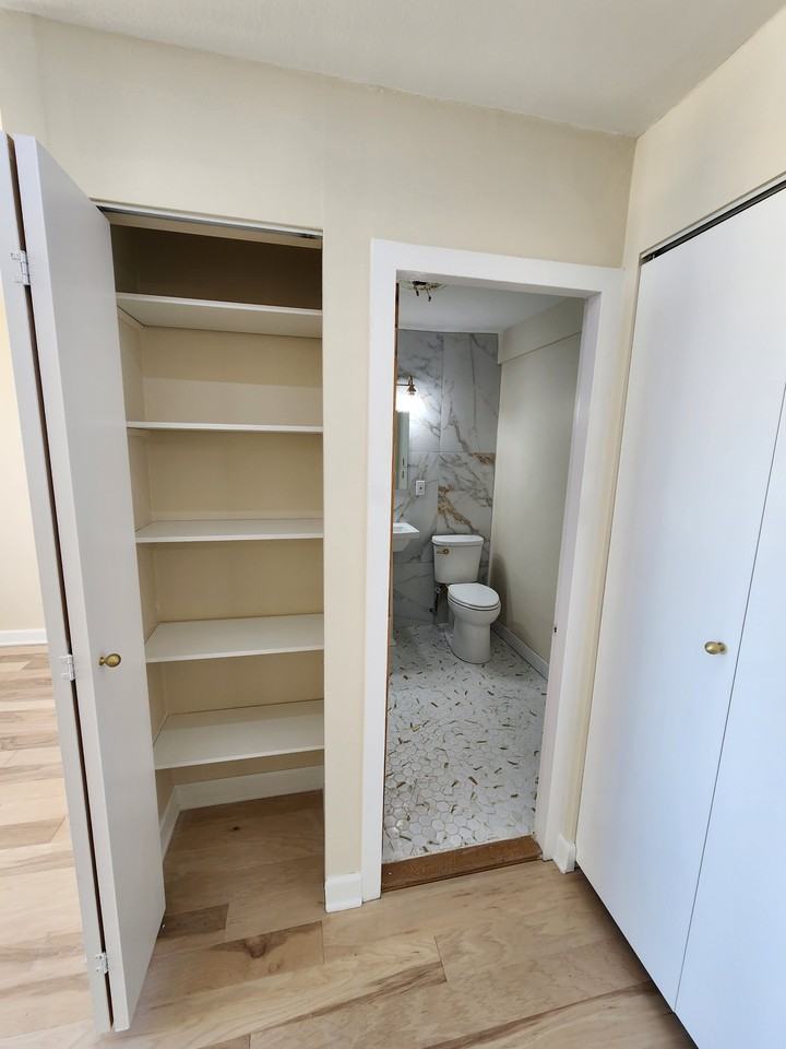 1460 N Sandburg Ter #2006 - Photo 4 of 26