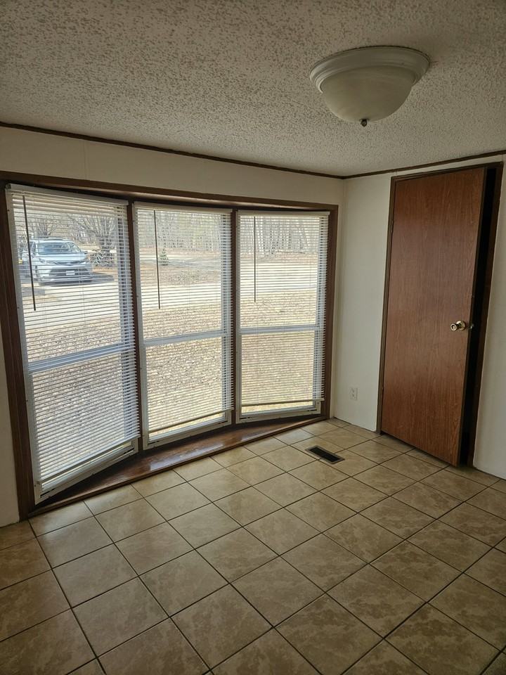 1087 Hibiscus Rd #3 - Photo 7 of 18