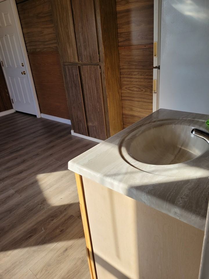 1235 32nd St - Photo 2 of 5