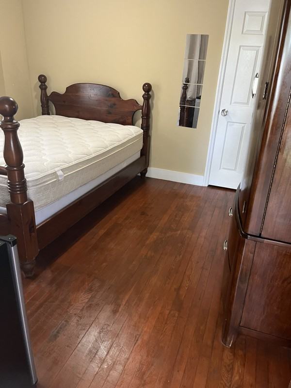 1045 Ontario St - Photo 2 of 13