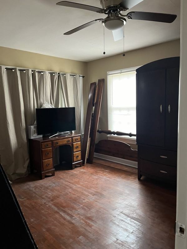 1045 Ontario St - Photo 4 of 13