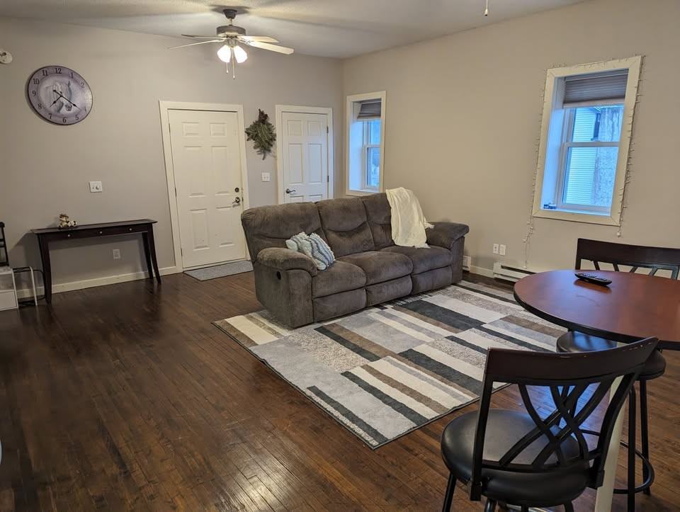 105 S Main St - Photo 3 of 11