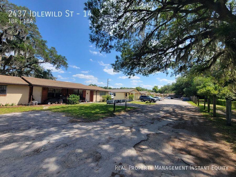 2437 Idlewild St #14 - Photo 2 of 9