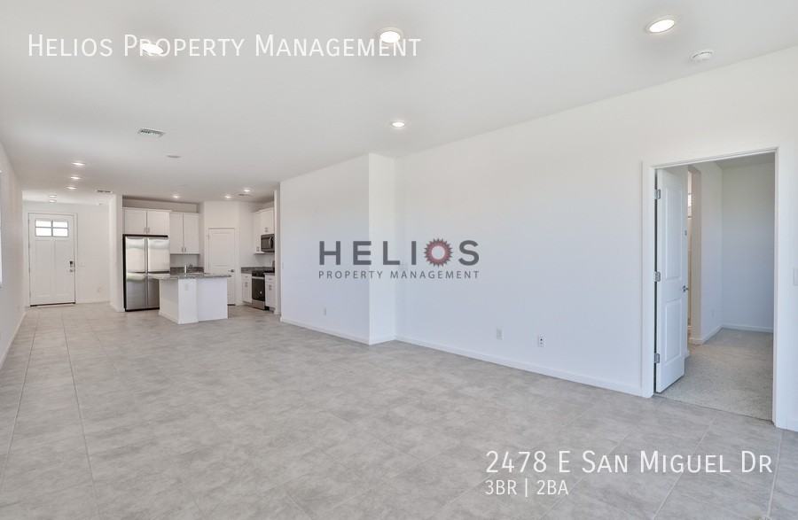 2478 E San Miguel Dr - Photo 5 of 35