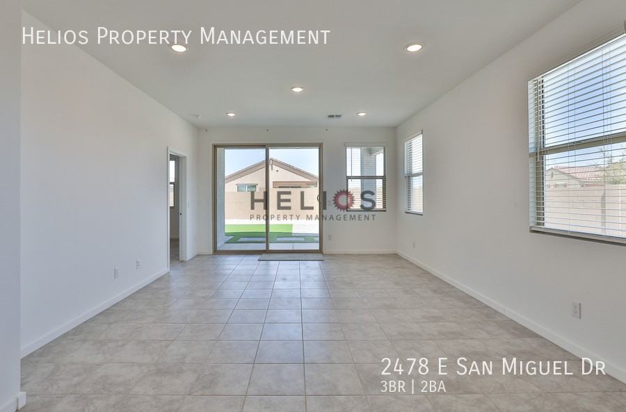 2478 E San Miguel Dr - Photo 6 of 35