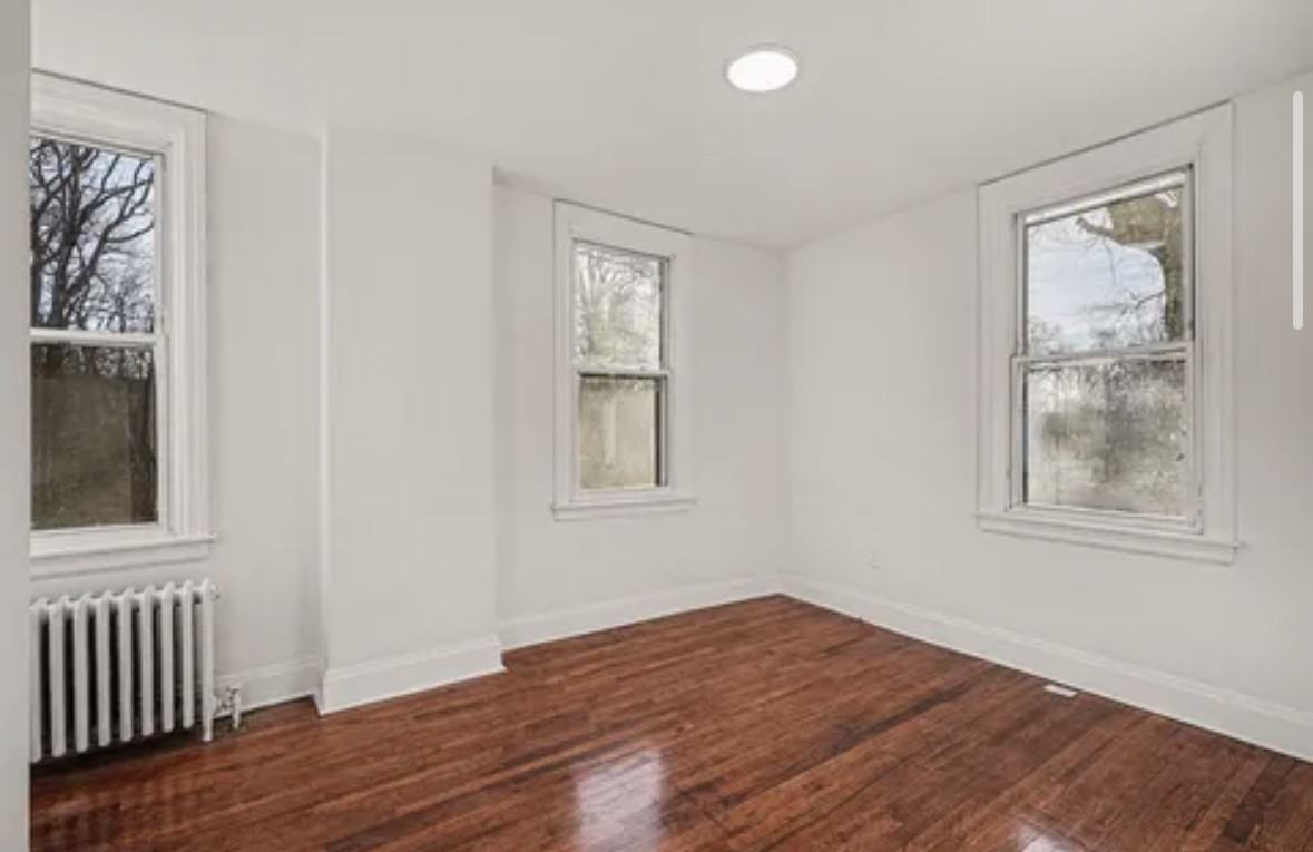 406 E 38th St #1 - Photo 7 of 9