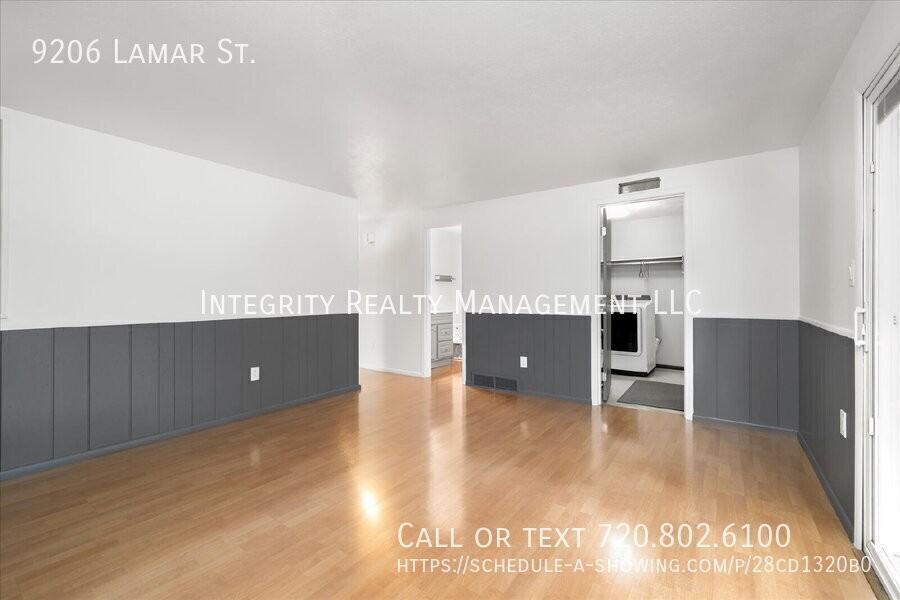 9206 Lamar St - Photo 4 of 32