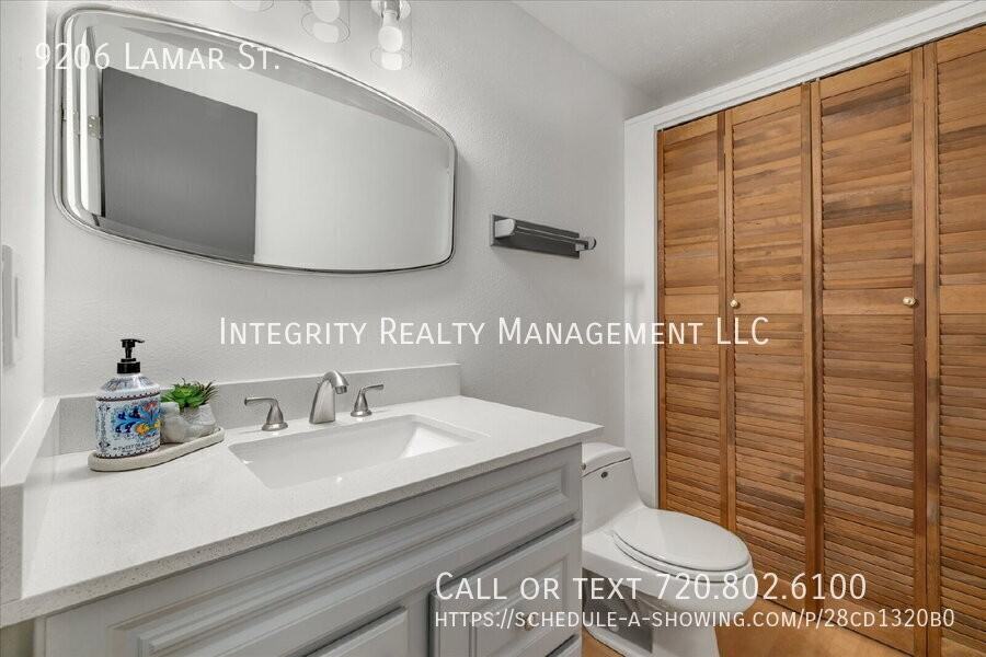 9206 Lamar St - Photo 6 of 32