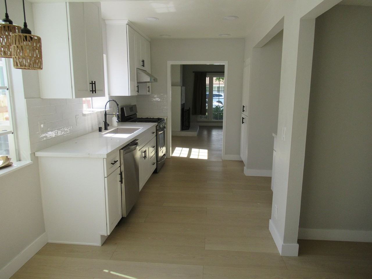 13628 Ardis Ave - Photo 4 of 13