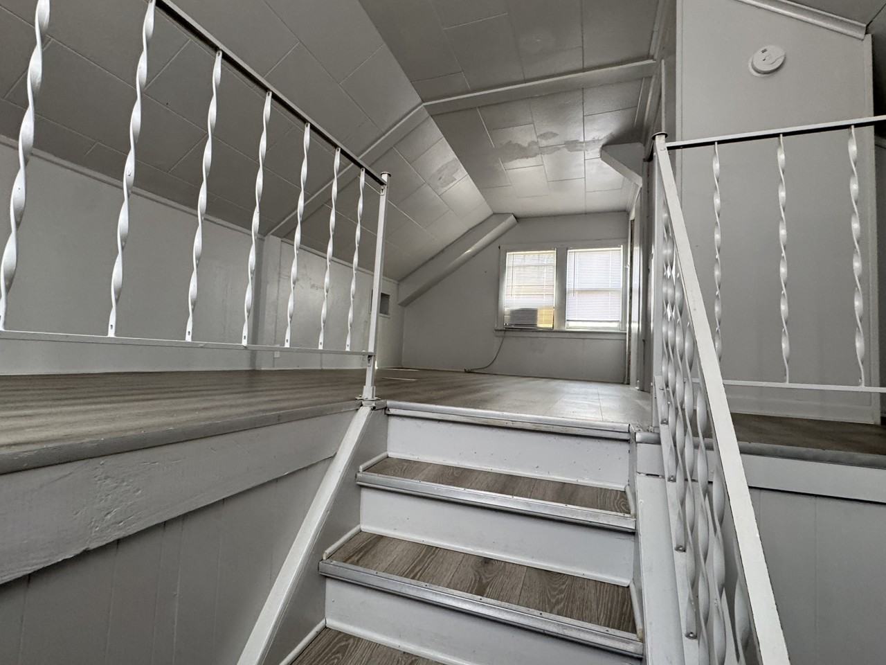 3425 N California Ave - Photo 7 of 13