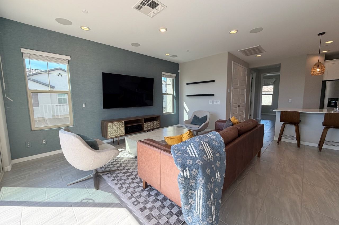 9901 E Wavelength Ave #9901 - Photo 4 of 31