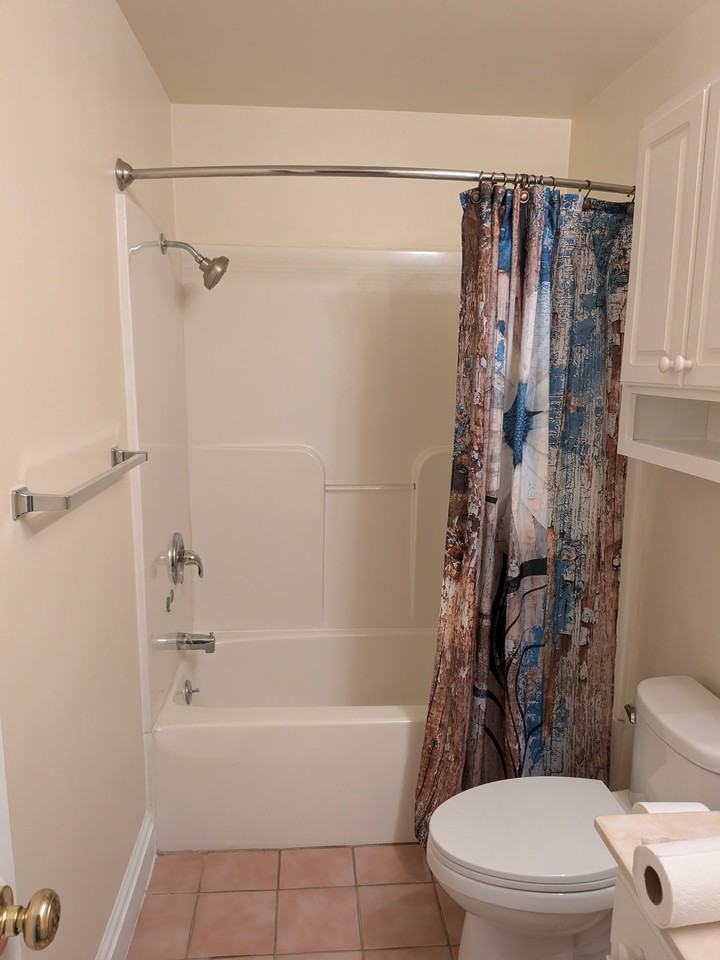 712 Chambers Ave - Photo 2 of 20