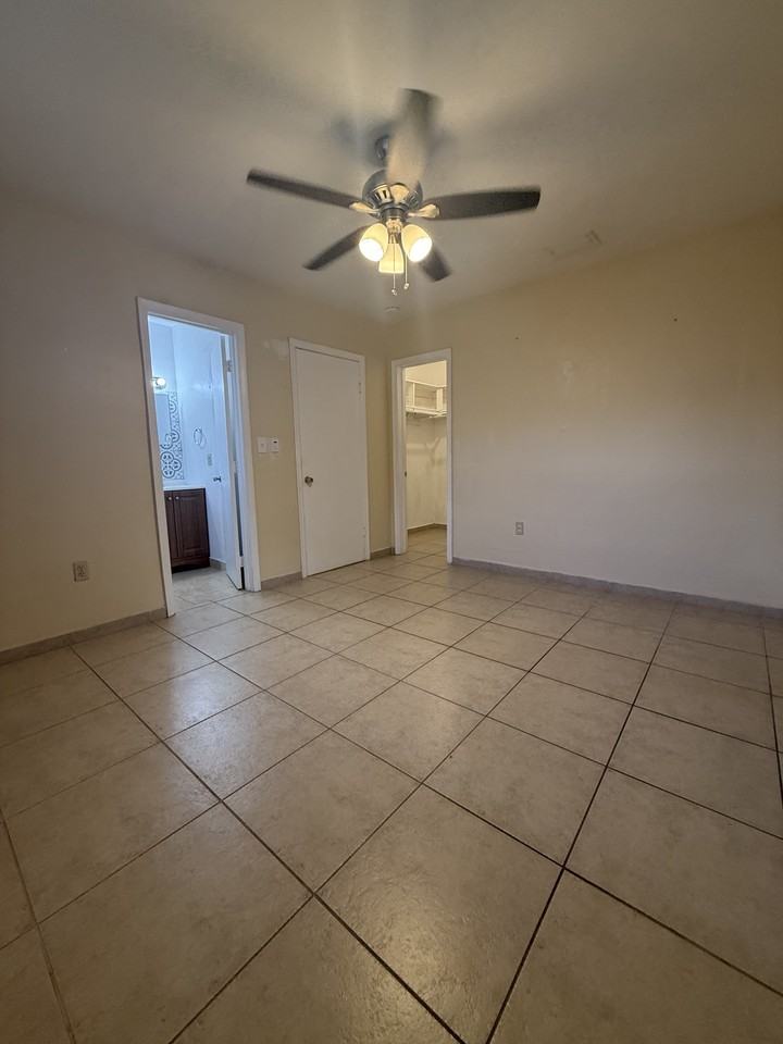 7056 Swst #4 - Photo 4 of 8