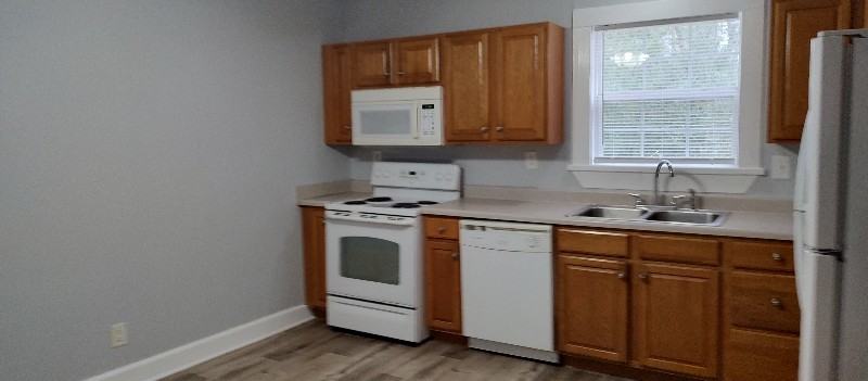 763 Ergle St - Photo 4 of 8