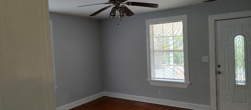 763 Ergle St - Photo 6 of 8