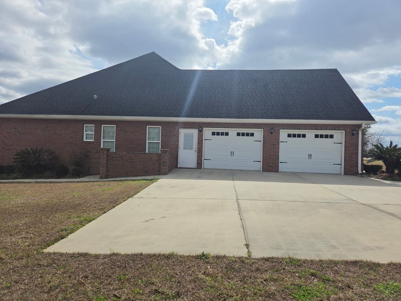 565 Twin Ponds Dr - Photo 3 of 20