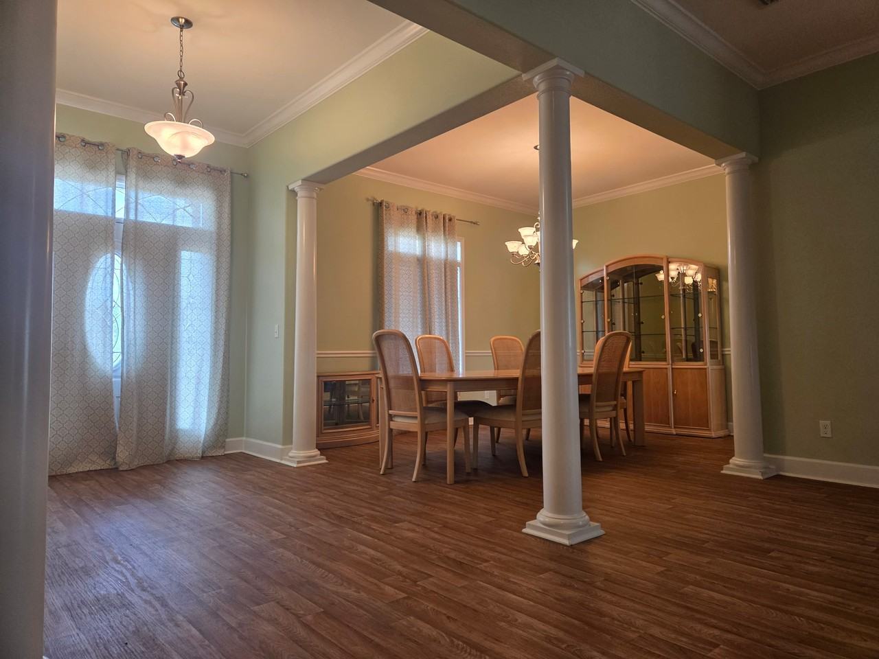 565 Twin Ponds Dr - Photo 7 of 20