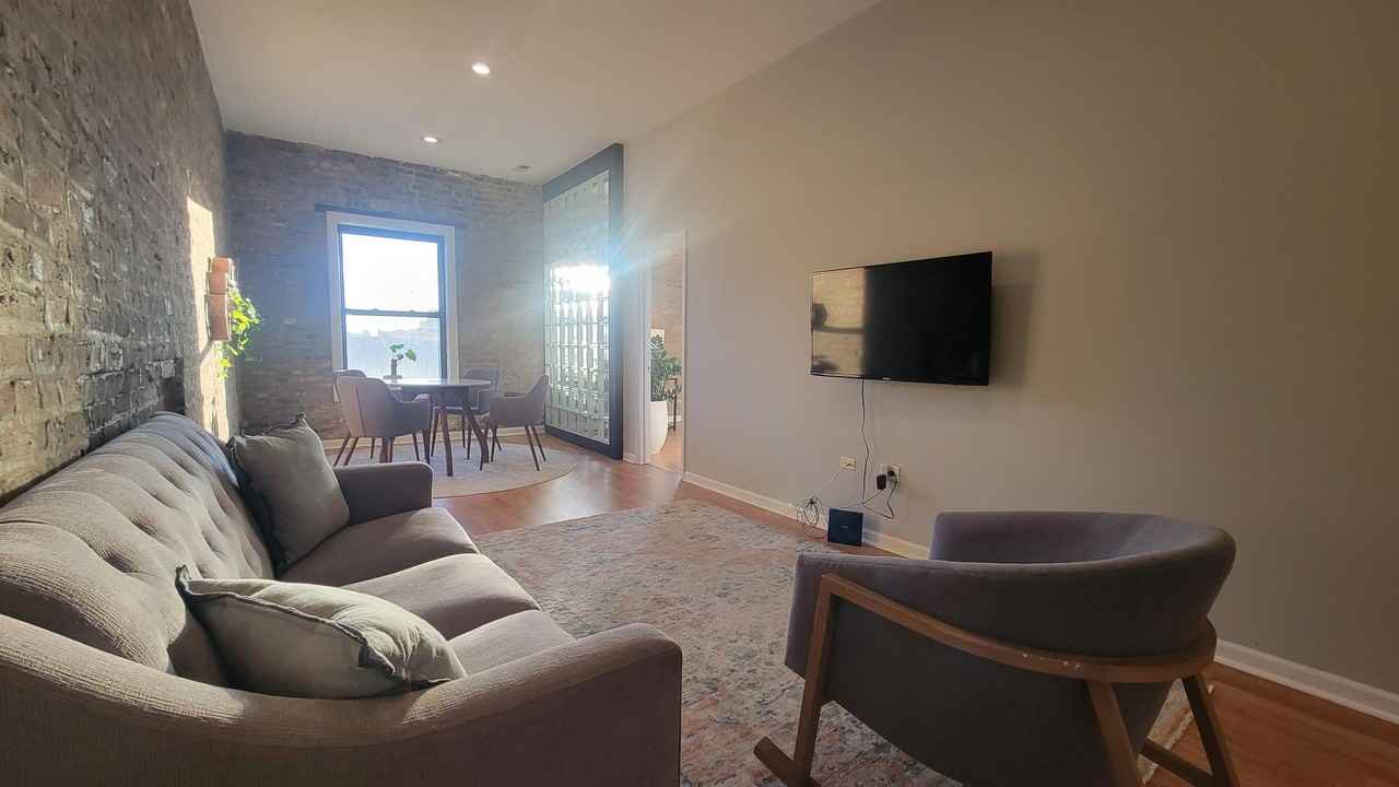 701 N Milwaukee Ave #4F - Photo 3 of 20