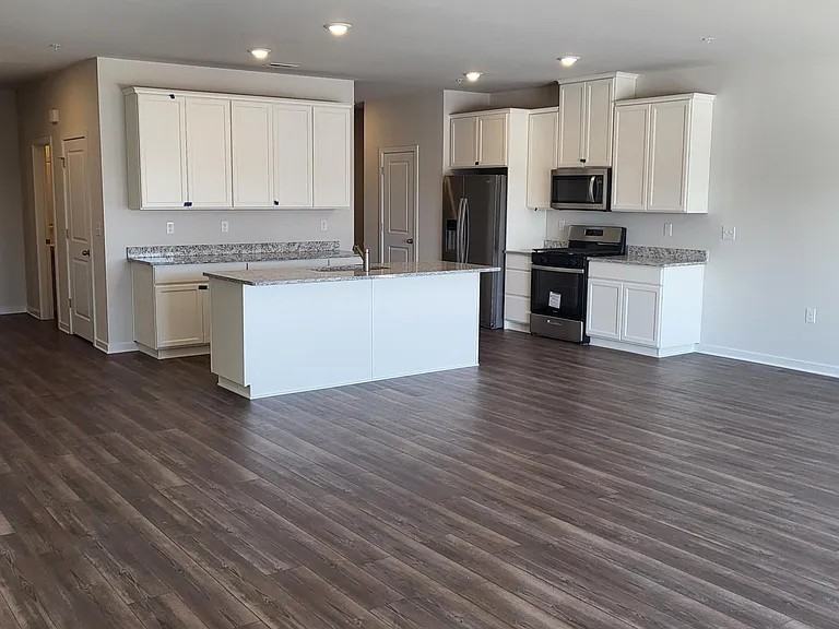 74 Painters Way - Photo 4 of 20