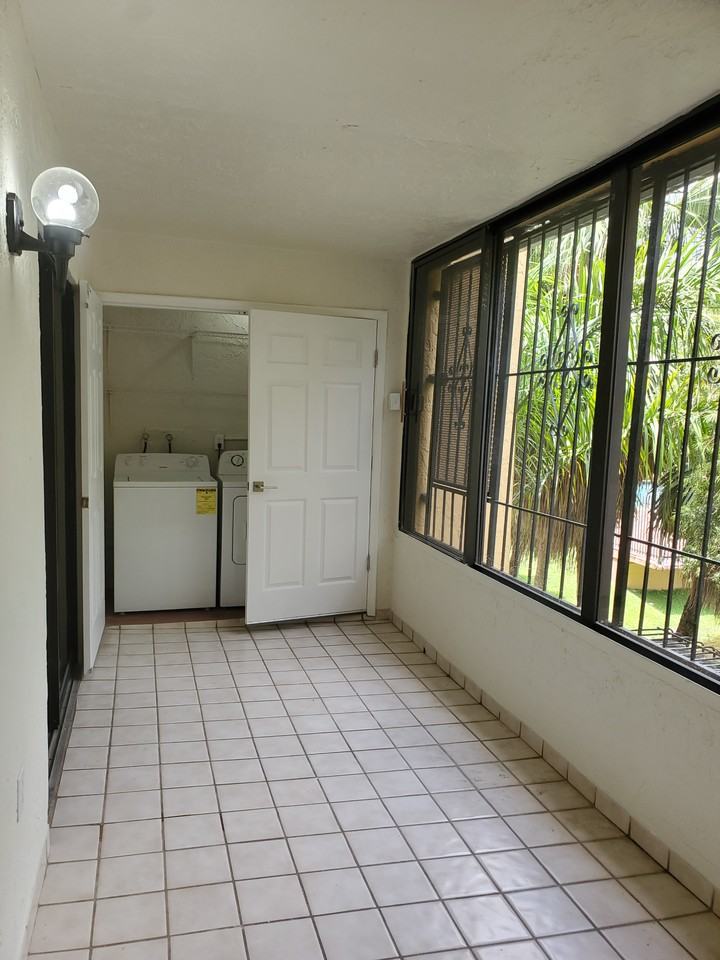 10885 Nw 7th St #21 - Photo 6 of 19