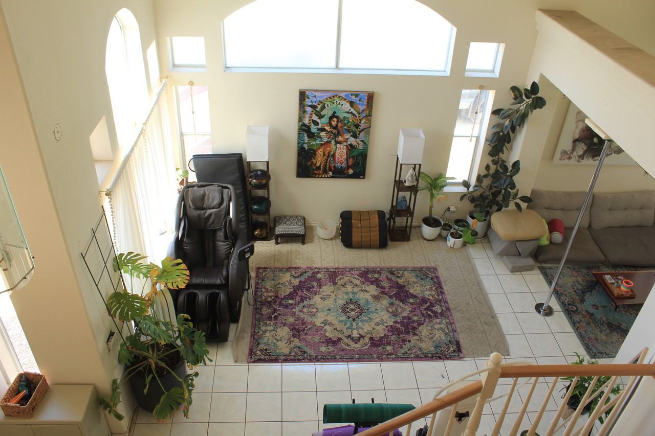 670 Alagria Pl - Photo 3 of 19