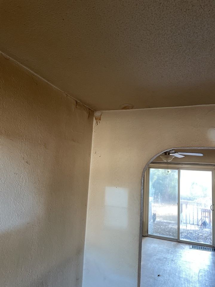 228 Whitelaw Ave - Photo 3 of 20