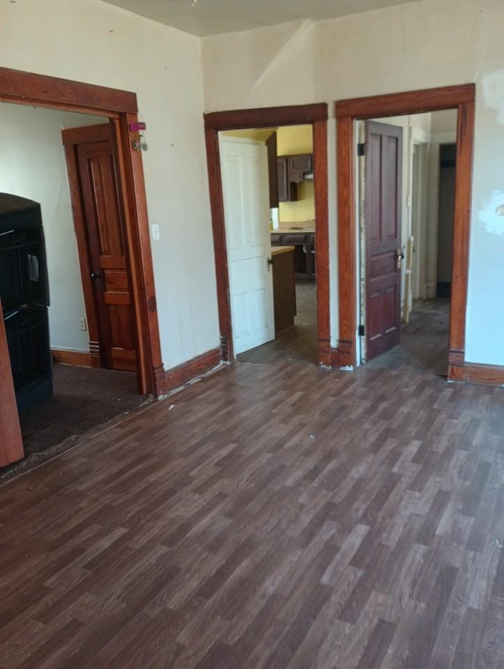 2217 Ne Madison Ave - Photo 2 of 20