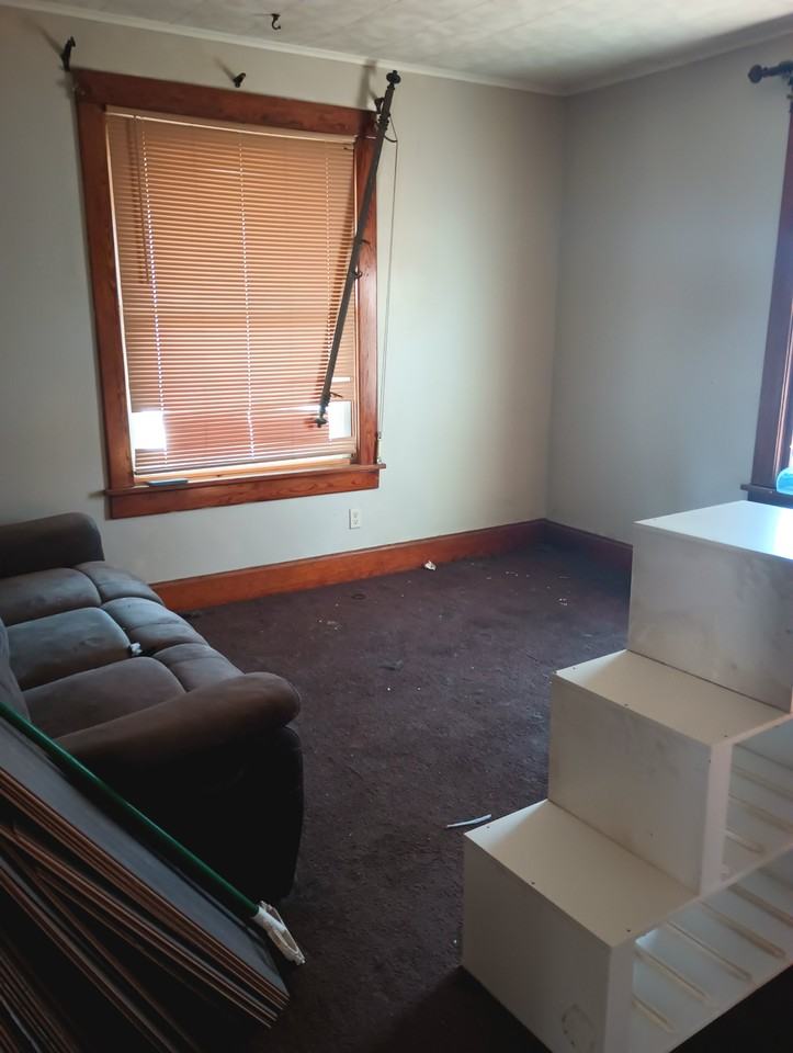 2217 Ne Madison Ave - Photo 3 of 20