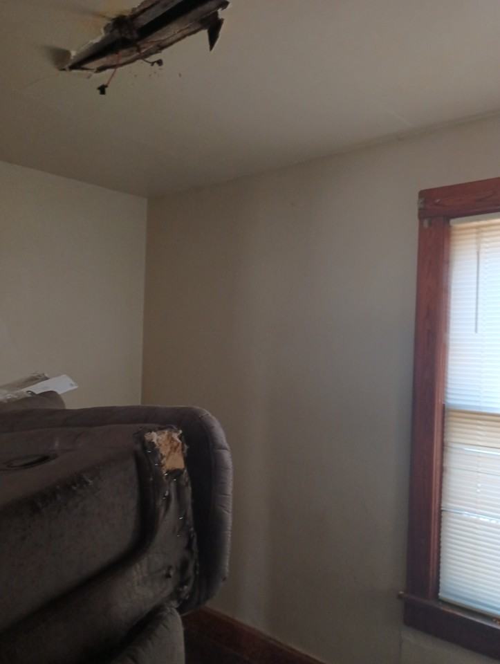 2217 Ne Madison Ave - Photo 4 of 20